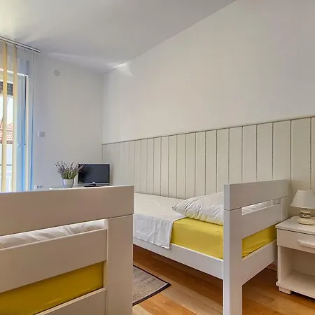 Cinzia Apartman *